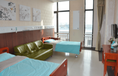 全方位；1部电梯